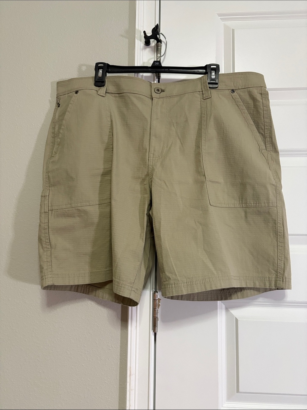Weatherproof Men’s Tan Cargo Shorts